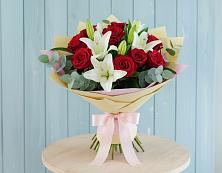 Букет цветов из:  Лилии и Розы в Никольском 1-ом
