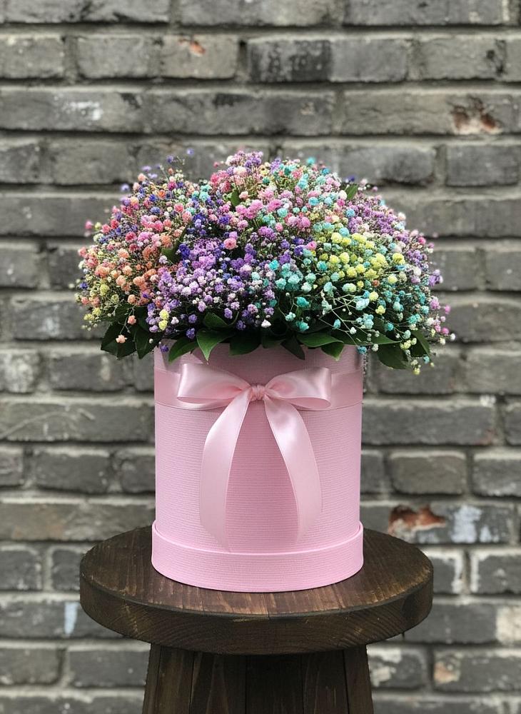 Цветочная композиция из Гипсофила и Розы в шляпной коробке в Никольском 1-ом