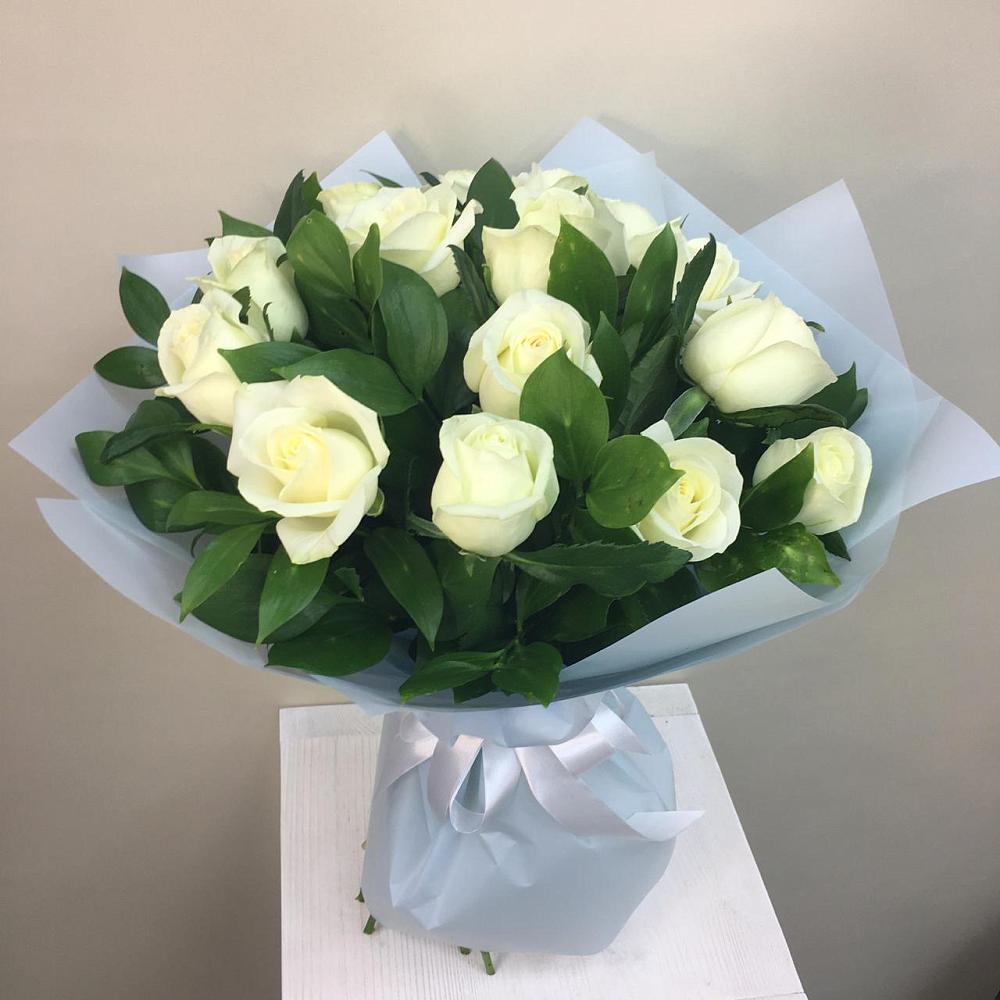 Букет 15 Белых роз Проуд в Никольском 1-ом