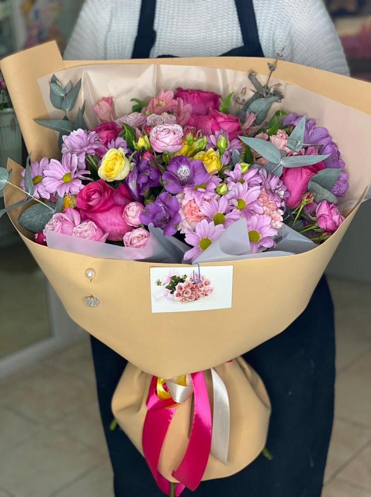 Букет цветов из: Хризантемы, Гвоздики и Альстромерии в Никольском 1-ом