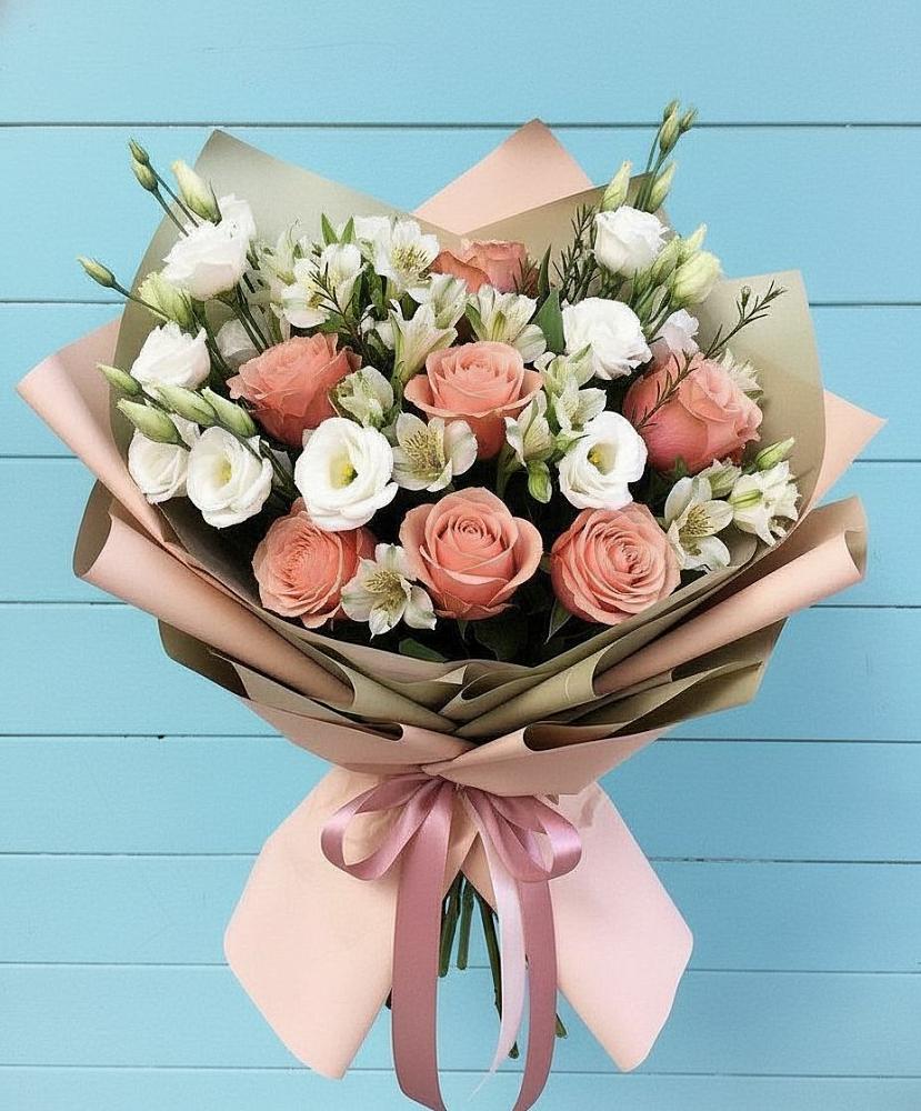 Букет цветов из: Розы, Альстромерии и Лизиантусы в Никольском 1-ом