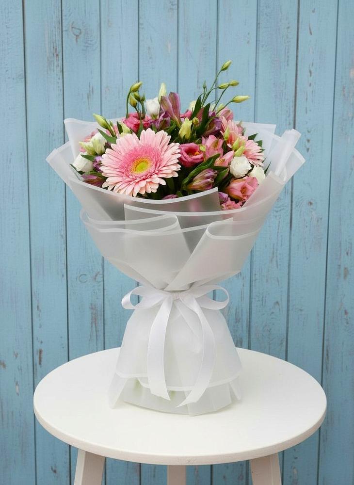 Букет цветов из: Герберы, Альстромерии и Лизиантусы в Никольском 1-ом