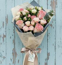 Букет цветов из:  Розы в Никольском 1-ом