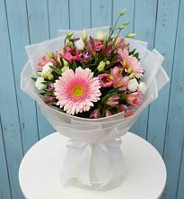 Букет цветов из:  Герберы, Альстромерии и Лизиантусы #REPLACE_PRED# Никольском 1-ом