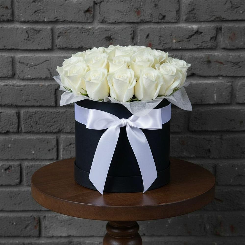 Цветочная композиция из Розы в шляпной коробке в Никольском 1-ом