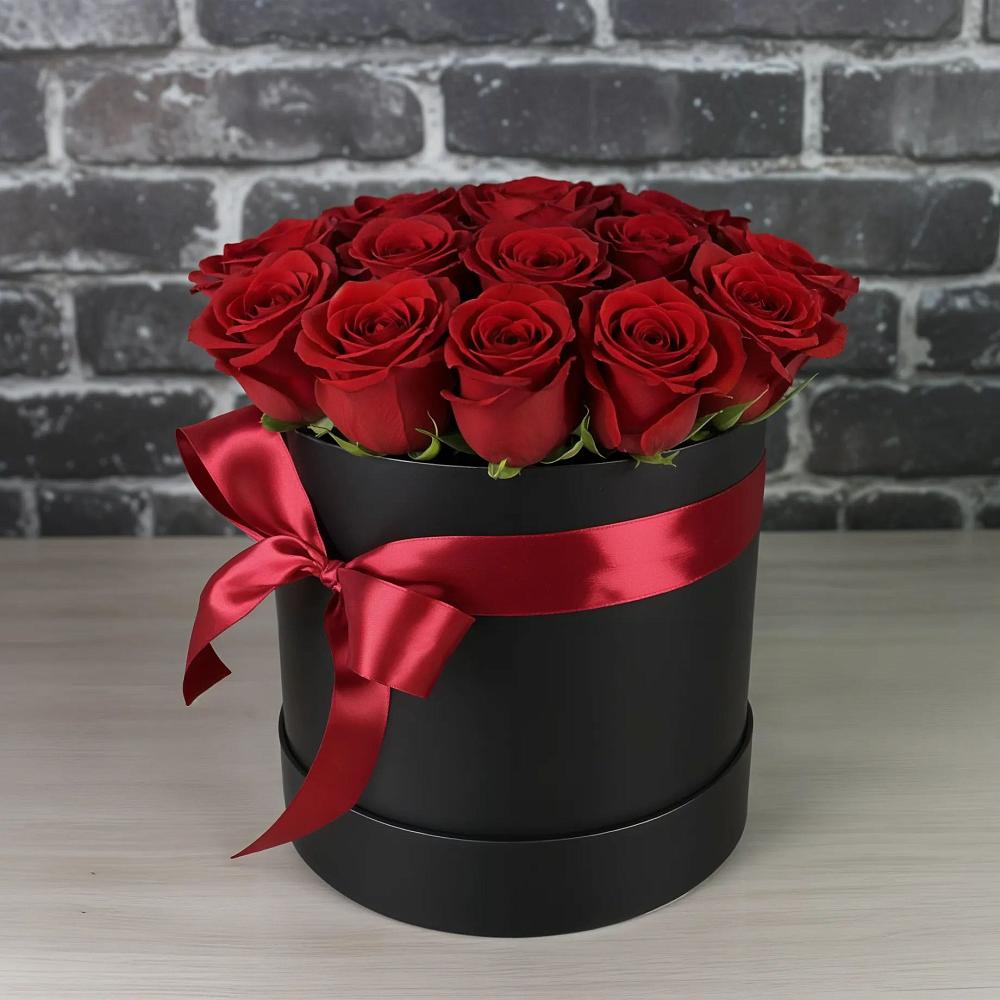 Цветочная композиция из Розы в шляпной коробке в Никольском 1-ом